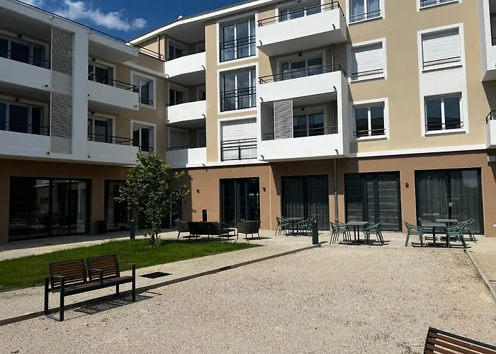 Domitys L'Aubier De Tilia